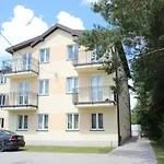 Fredry 8