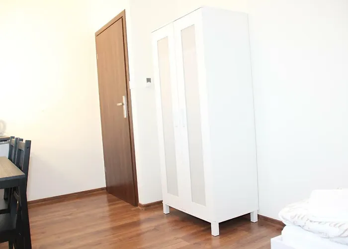 Kwatera prywatna Fredry 8 Piastow